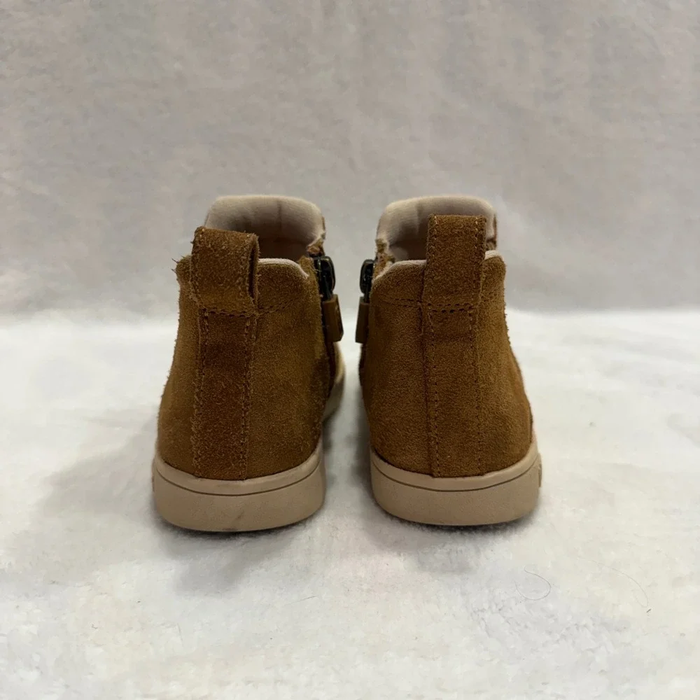 UGG Kids Brown Suede Chelsea Boots Side Zip Pull Tabs‎ Size 9